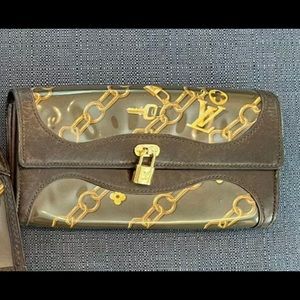 Auth rare Louis Vuitton mussette chain long wallet !